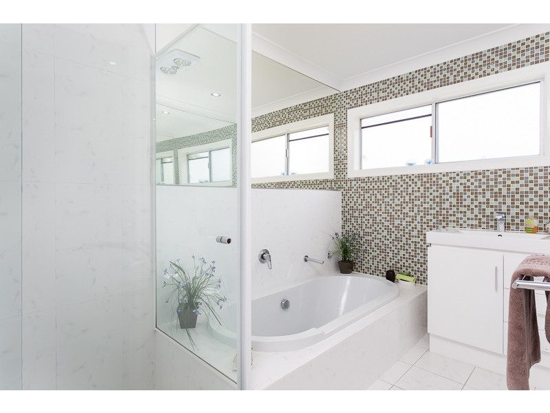 60 VICTORIA PARADE EAST, Coochiemudlo Island QLD 4184