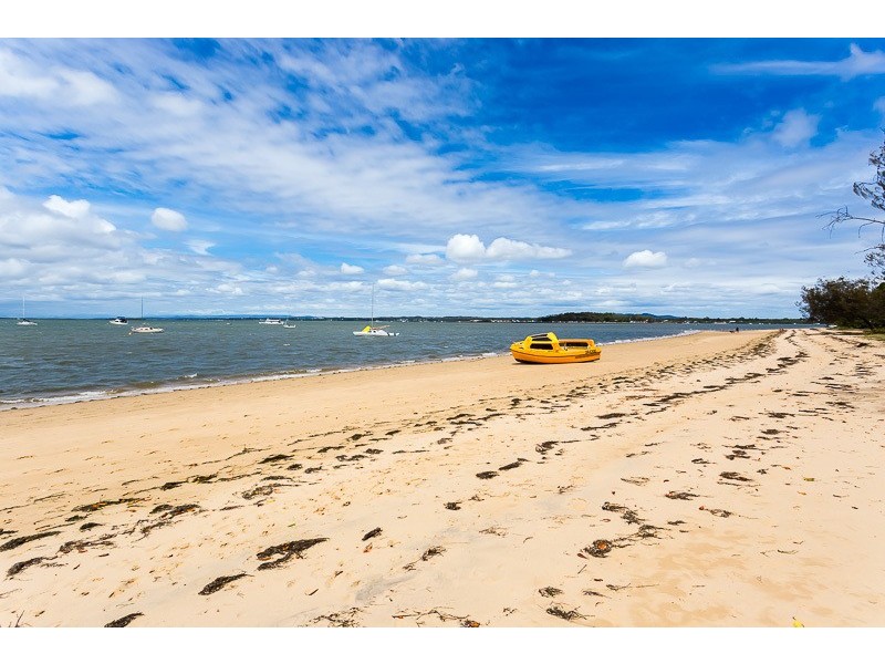 60 VICTORIA PARADE EAST, Coochiemudlo Island QLD 4184