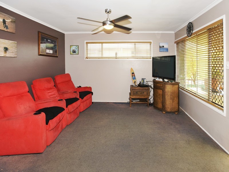 5 SPORTSGROUND ST, Redcliffe QLD 4020