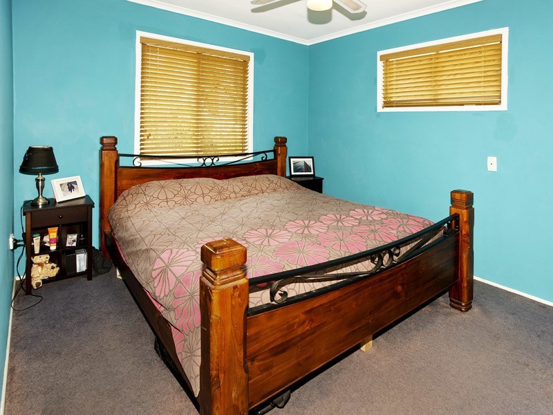 5 SPORTSGROUND ST, Redcliffe QLD 4020