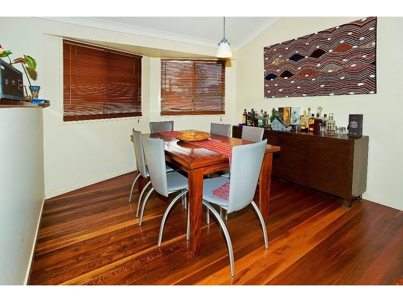 25 THURECHT PDE, Scarborough QLD 4020