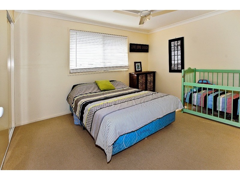 25 THURECHT PDE, Scarborough QLD 4020