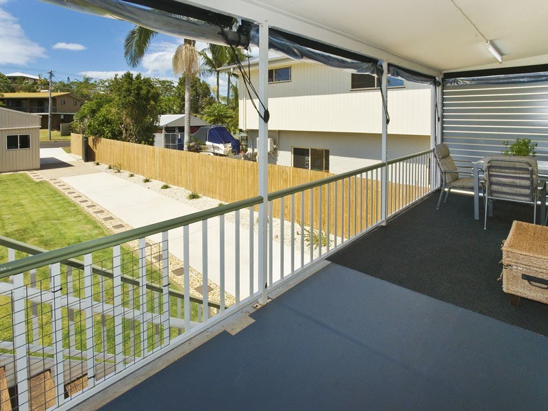 27 THURECHT PDE, Scarborough QLD 4020