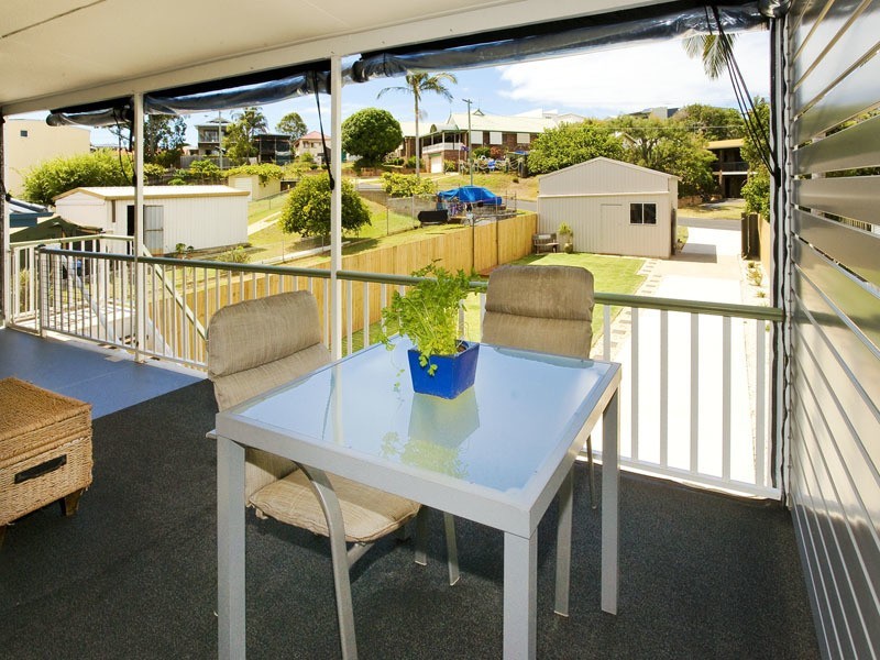 27 THURECHT PDE, Scarborough QLD 4020