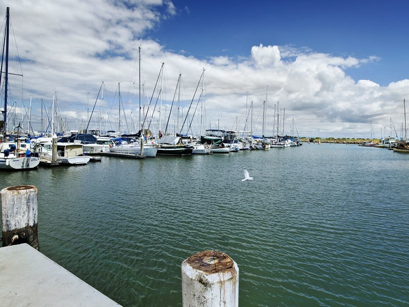 27 THURECHT PDE, Scarborough QLD 4020