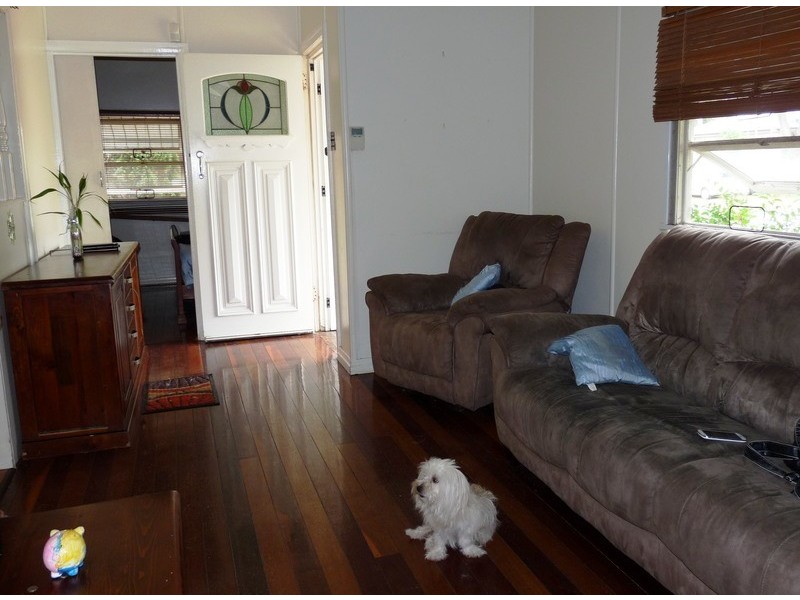 116 ARTHUR ST, Woody Point QLD 4019