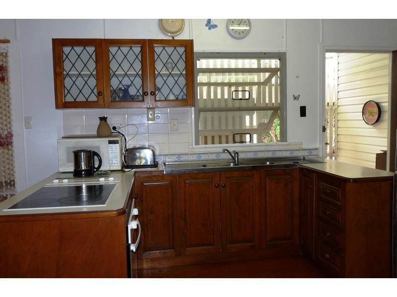 116 ARTHUR ST, Woody Point QLD 4019