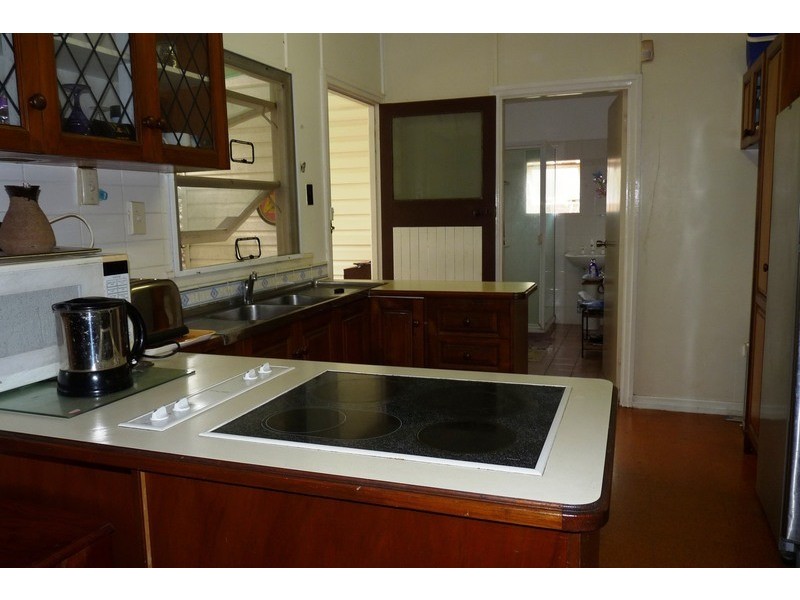 116 ARTHUR ST, Woody Point QLD 4019