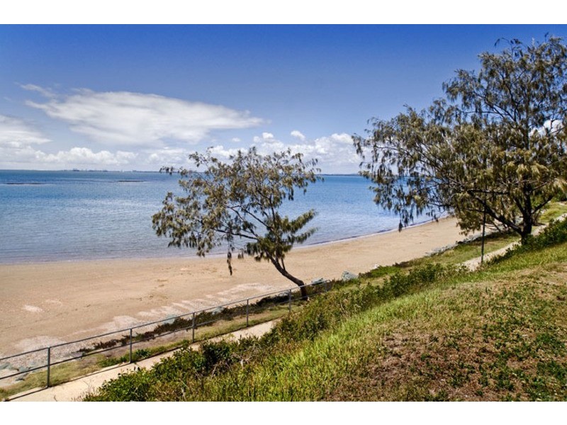 132 OXLEY AVE, Woody Point QLD 4019
