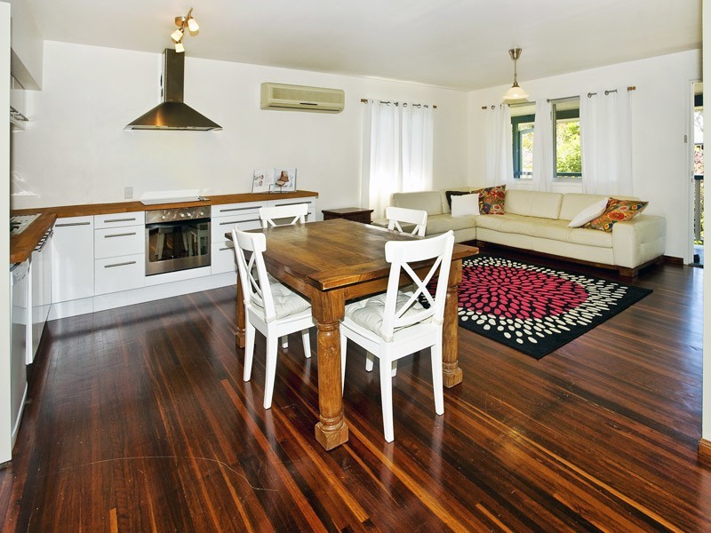 6 WENDY CRESCENT, Clontarf QLD 4019