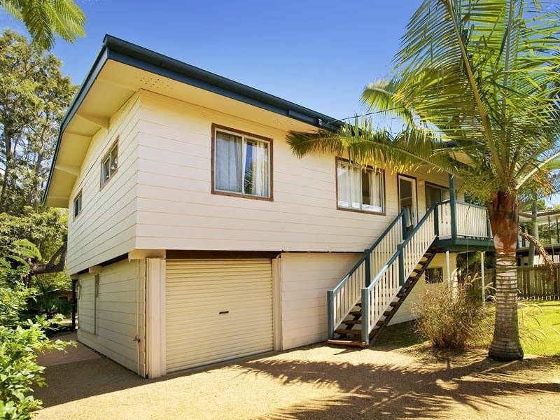 6 WENDY CRESCENT, Clontarf QLD 4019
