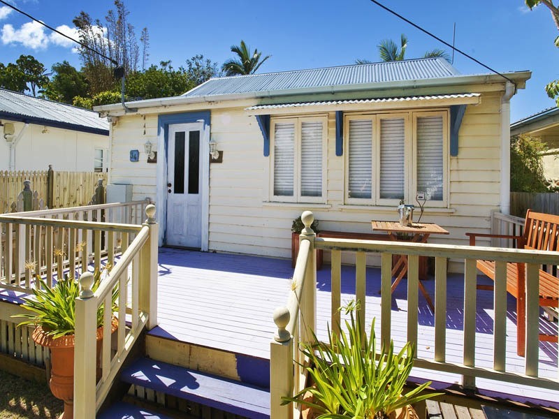 34 DONALD ST, Woody Point QLD 4019