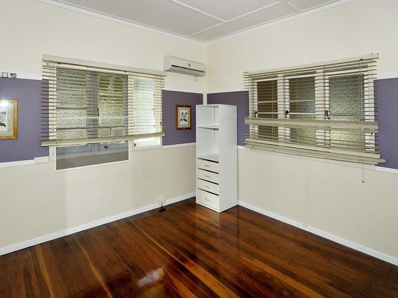 34 DONALD ST, Woody Point QLD 4019