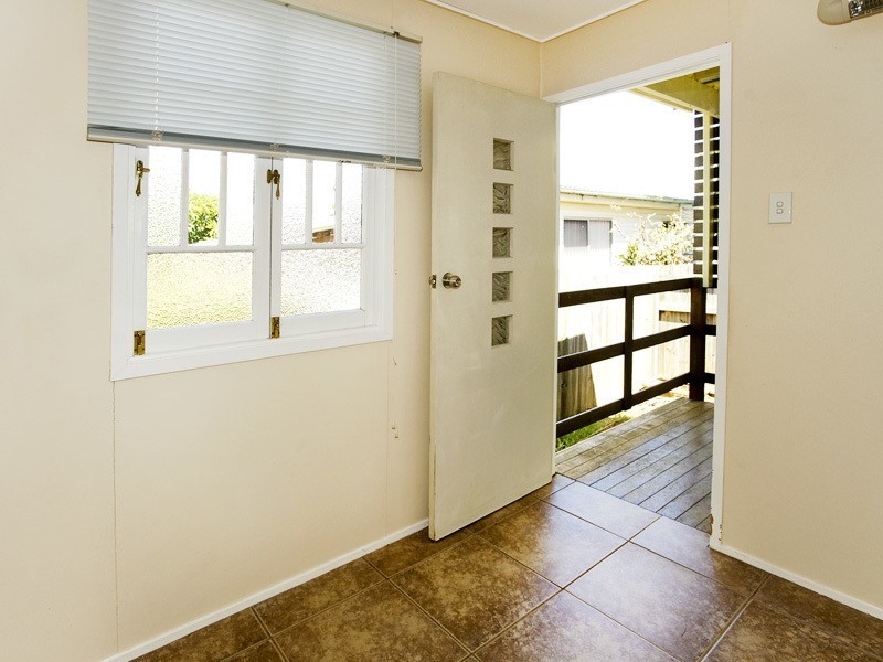 34 DONALD ST, Woody Point QLD 4019