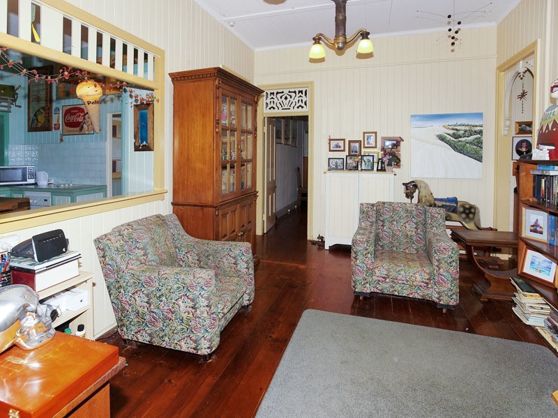 189 OXLEY AVE, Woody Point QLD 4019