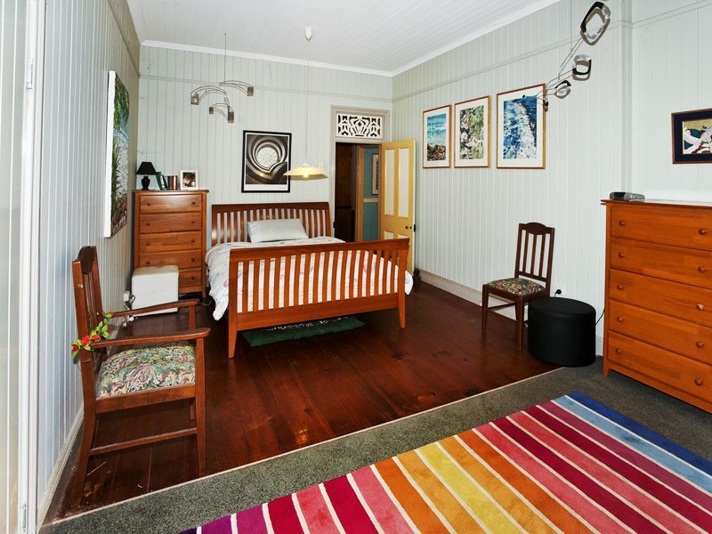 189 OXLEY AVE, Woody Point QLD 4019