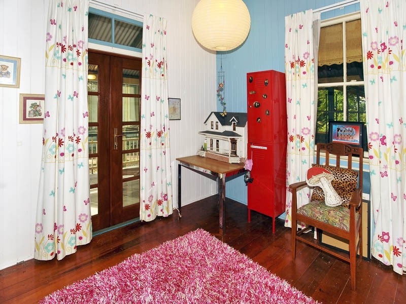 189 OXLEY AVE, Woody Point QLD 4019