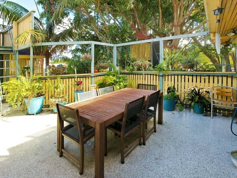 189 OXLEY AVE, Woody Point QLD 4019