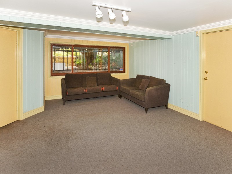 189 OXLEY AVE, Woody Point QLD 4019