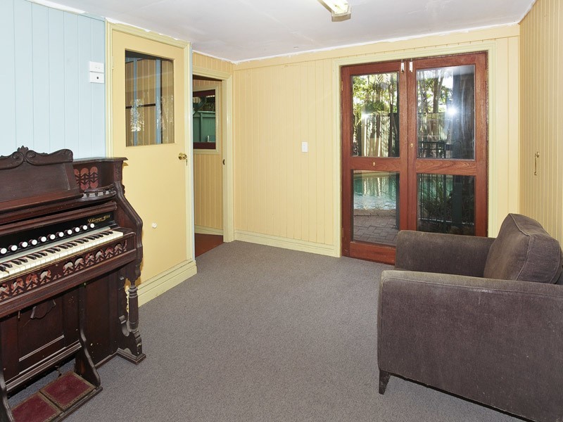 189 OXLEY AVE, Woody Point QLD 4019