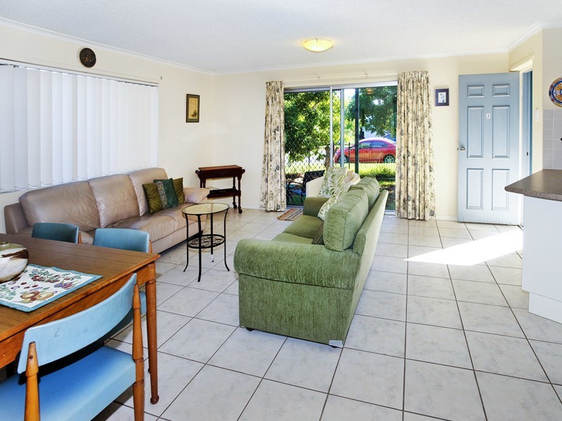 2/17 BAILEY STREET, Woody Point QLD 4019