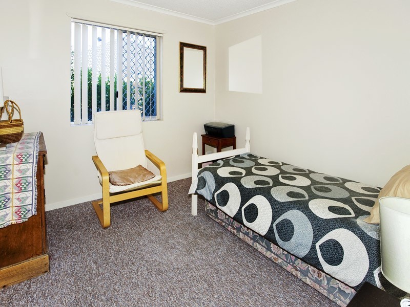 2/17 BAILEY STREET, Woody Point QLD 4019