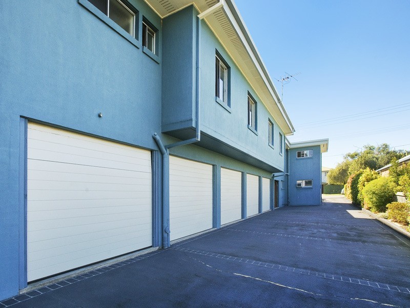 2/17 BAILEY STREET, Woody Point QLD 4019