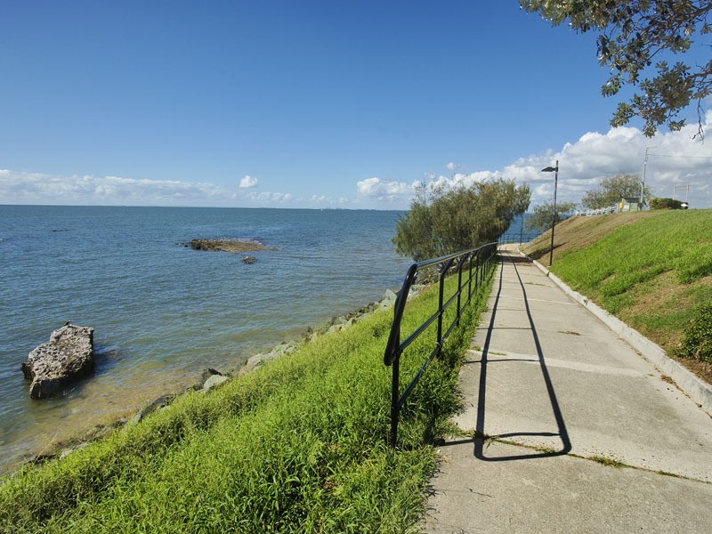 2/17 BAILEY STREET, Woody Point QLD 4019