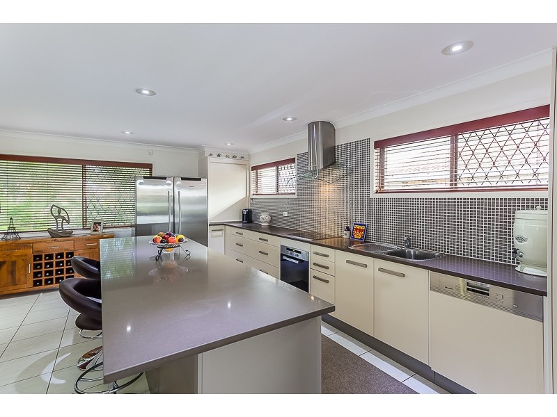 23 AUSTRALIA COURT, Newport QLD 4020