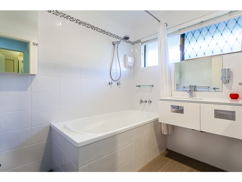 23 AUSTRALIA COURT, Newport QLD 4020