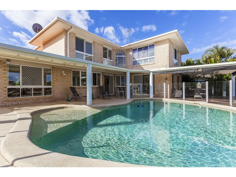 17 CONSTELLATION COURT, Newport QLD 4020