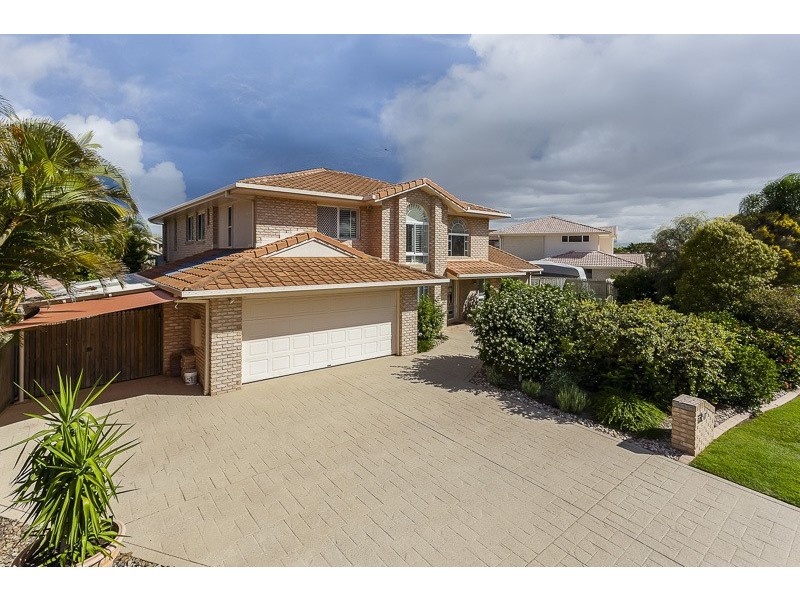 17 CONSTELLATION COURT, Newport QLD 4020