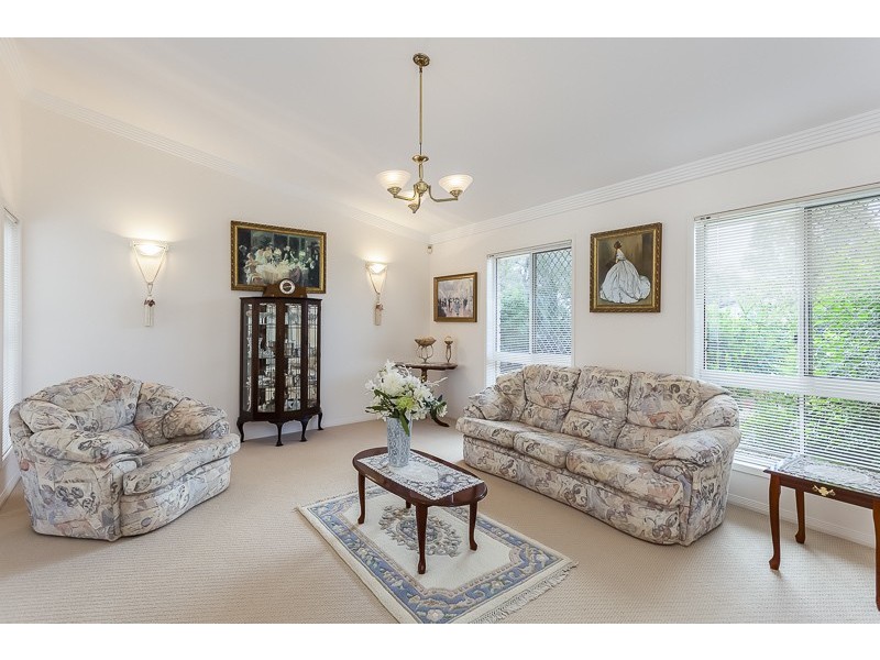 17 CONSTELLATION COURT, Newport QLD 4020