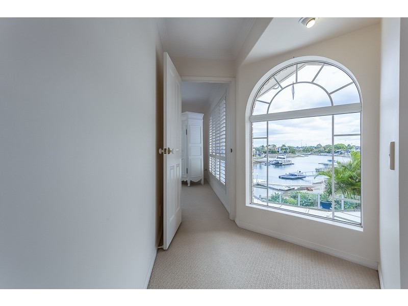 17 CONSTELLATION COURT, Newport QLD 4020