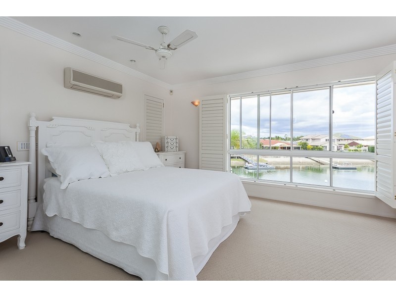 17 CONSTELLATION COURT, Newport QLD 4020