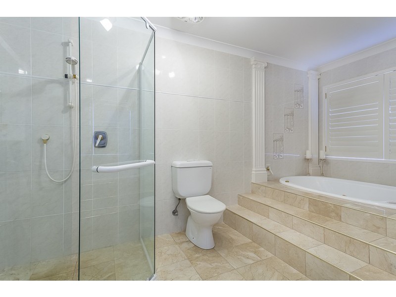 17 CONSTELLATION COURT, Newport QLD 4020