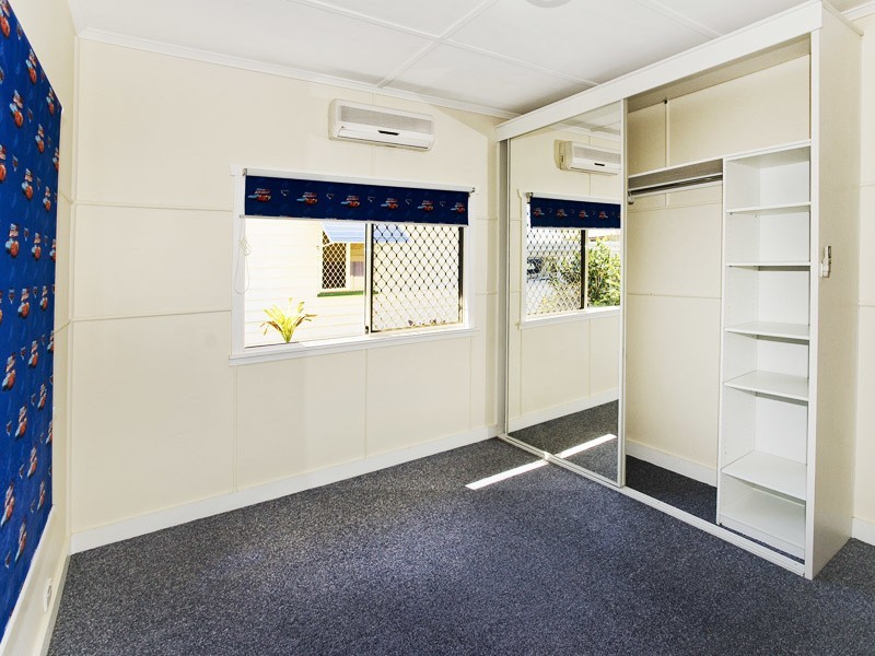 134 OXLEY AVE, Woody Point QLD 4019