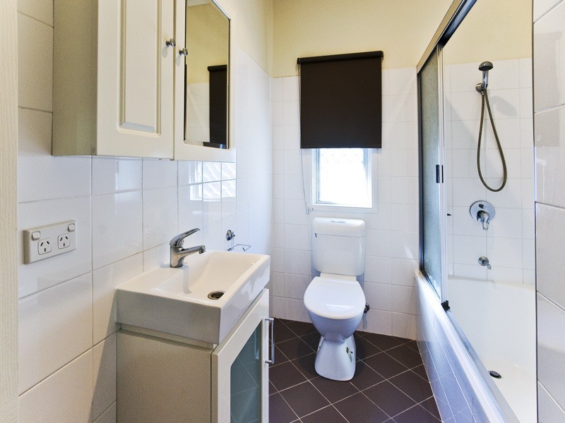 134 OXLEY AVE, Woody Point QLD 4019