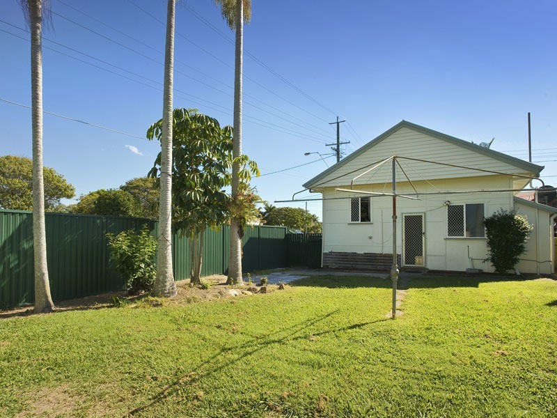 134 OXLEY AVE, Woody Point QLD 4019