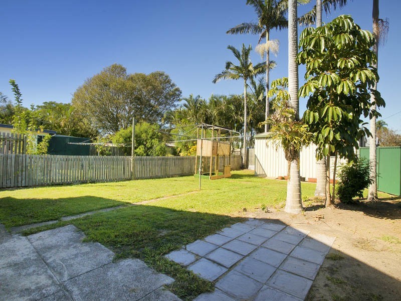 134 OXLEY AVE, Woody Point QLD 4019