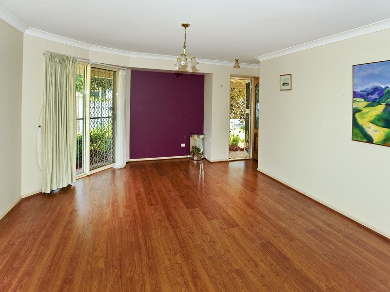 1/10  OSBOURNE STREET, Scarborough QLD 4020