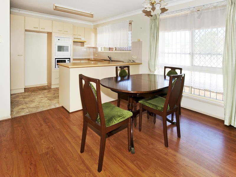 1/10  OSBOURNE STREET, Scarborough QLD 4020