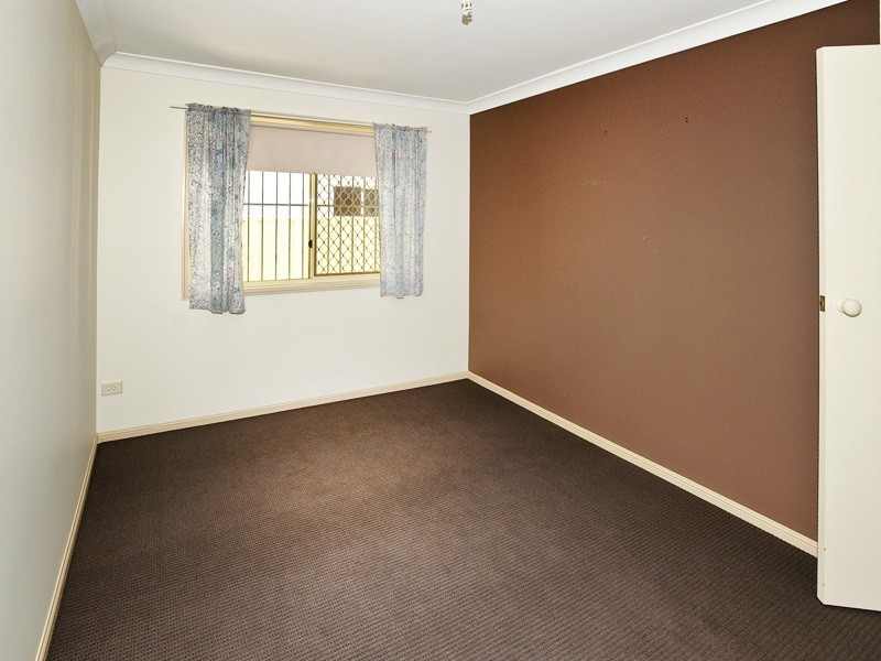 1/10  OSBOURNE STREET, Scarborough QLD 4020