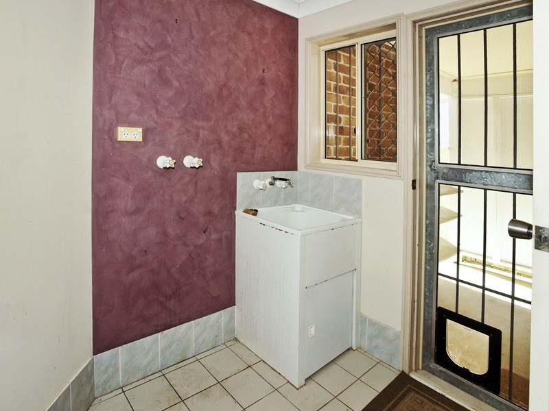 1/10  OSBOURNE STREET, Scarborough QLD 4020