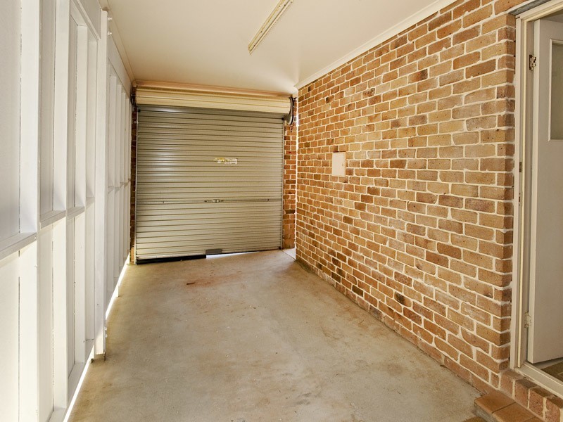 1/10  OSBOURNE STREET, Scarborough QLD 4020