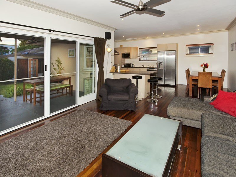 14 ROGERS ROAD, Clontarf QLD 4019