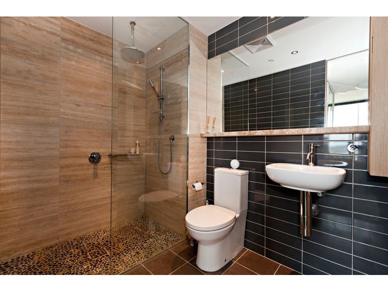 1206/99 MARINE PDE, Redcliffe QLD 4020