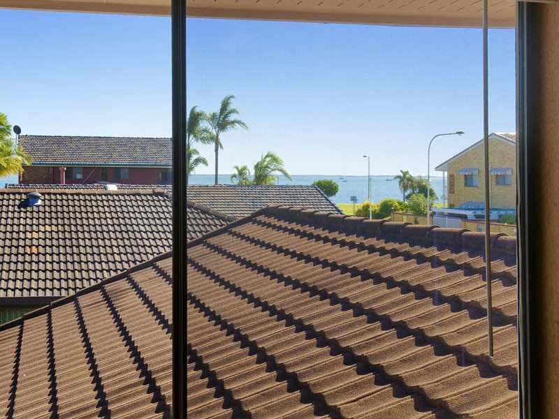 6 VALIANT COURT, Newport QLD 4020