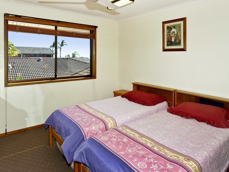 6 VALIANT COURT, Newport QLD 4020