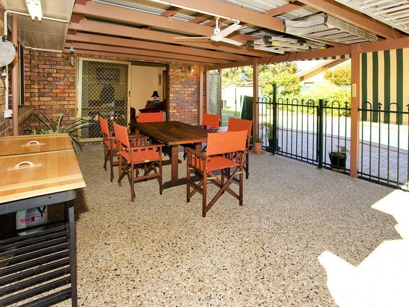 6 VALIANT COURT, Newport QLD 4020